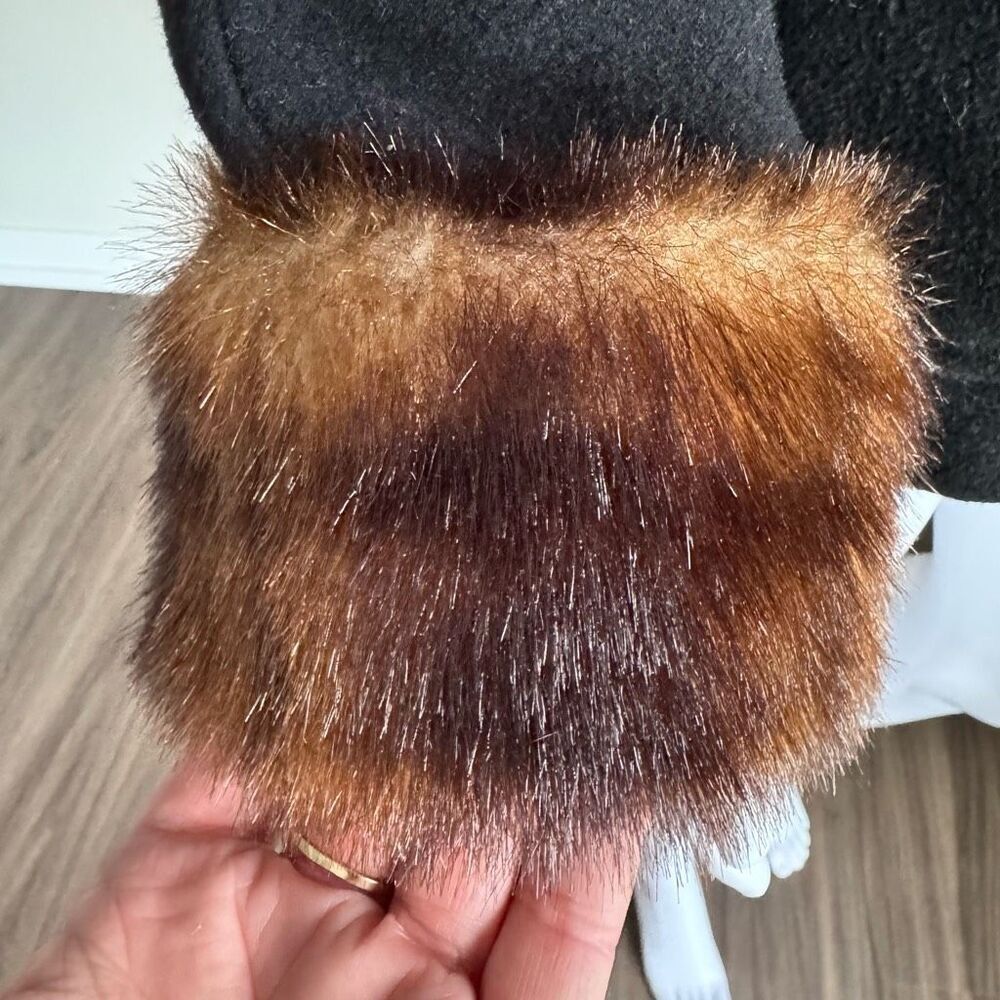 VTG Y2K Cozy Wool Faux Fur Trim Coat Size M - Picture 5 of 7